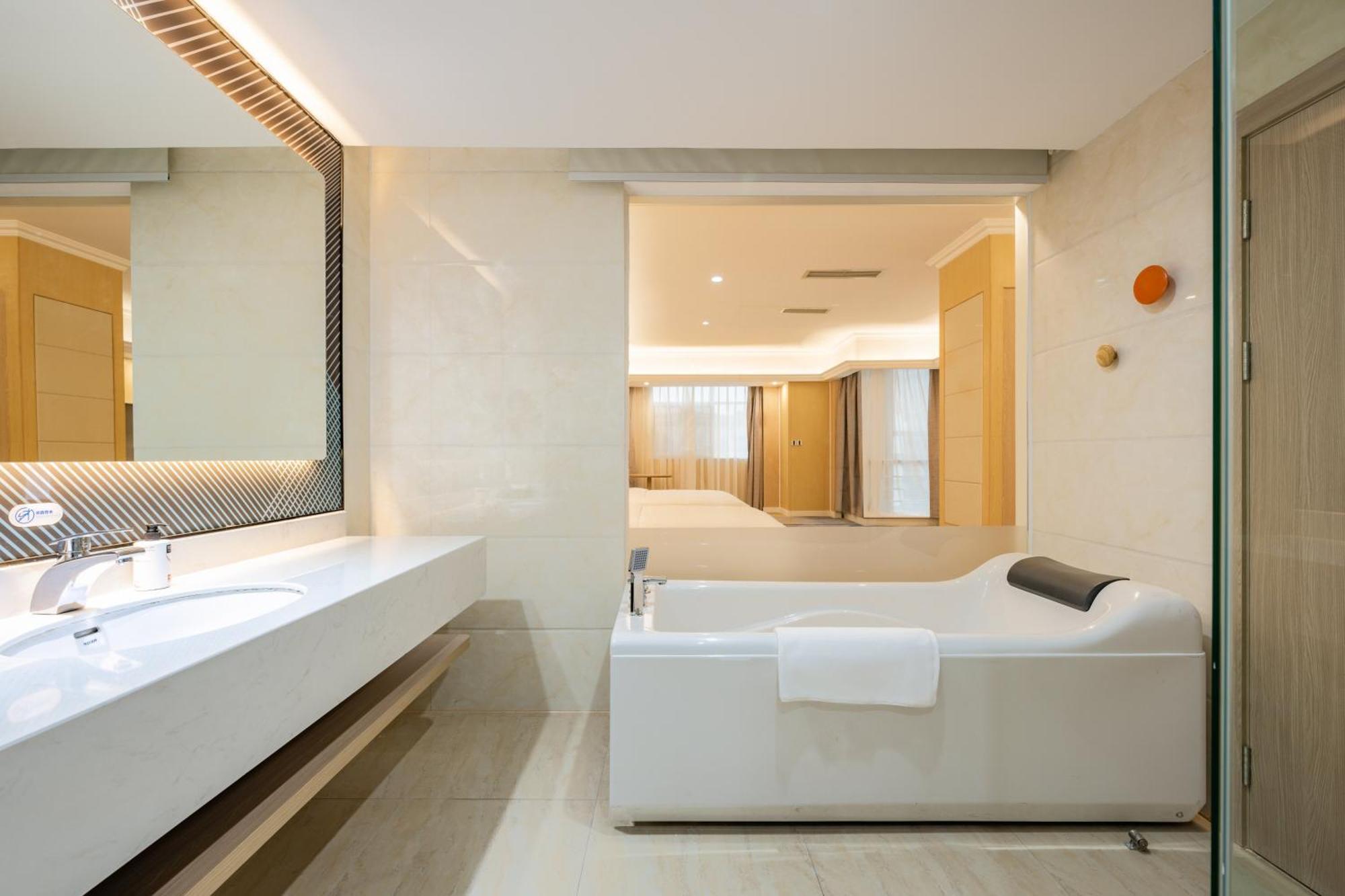 Holiday Inn Express Chengdu Tianfu Square By Ihg - Chunxi Road And Kuanzhai Alley Exterior foto